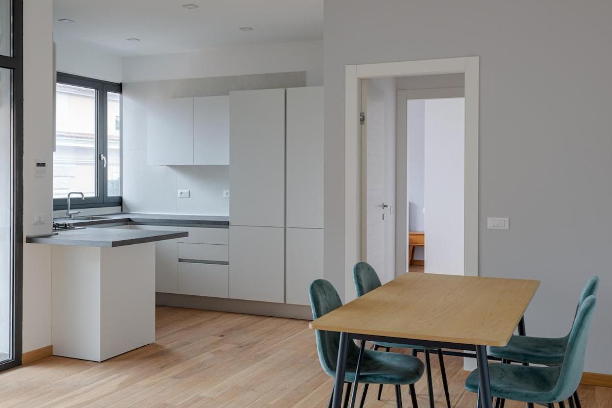Vesta 2 Apartment Rom